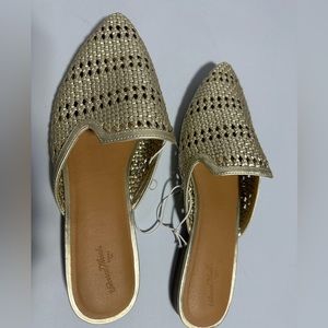 Women’s gold slides